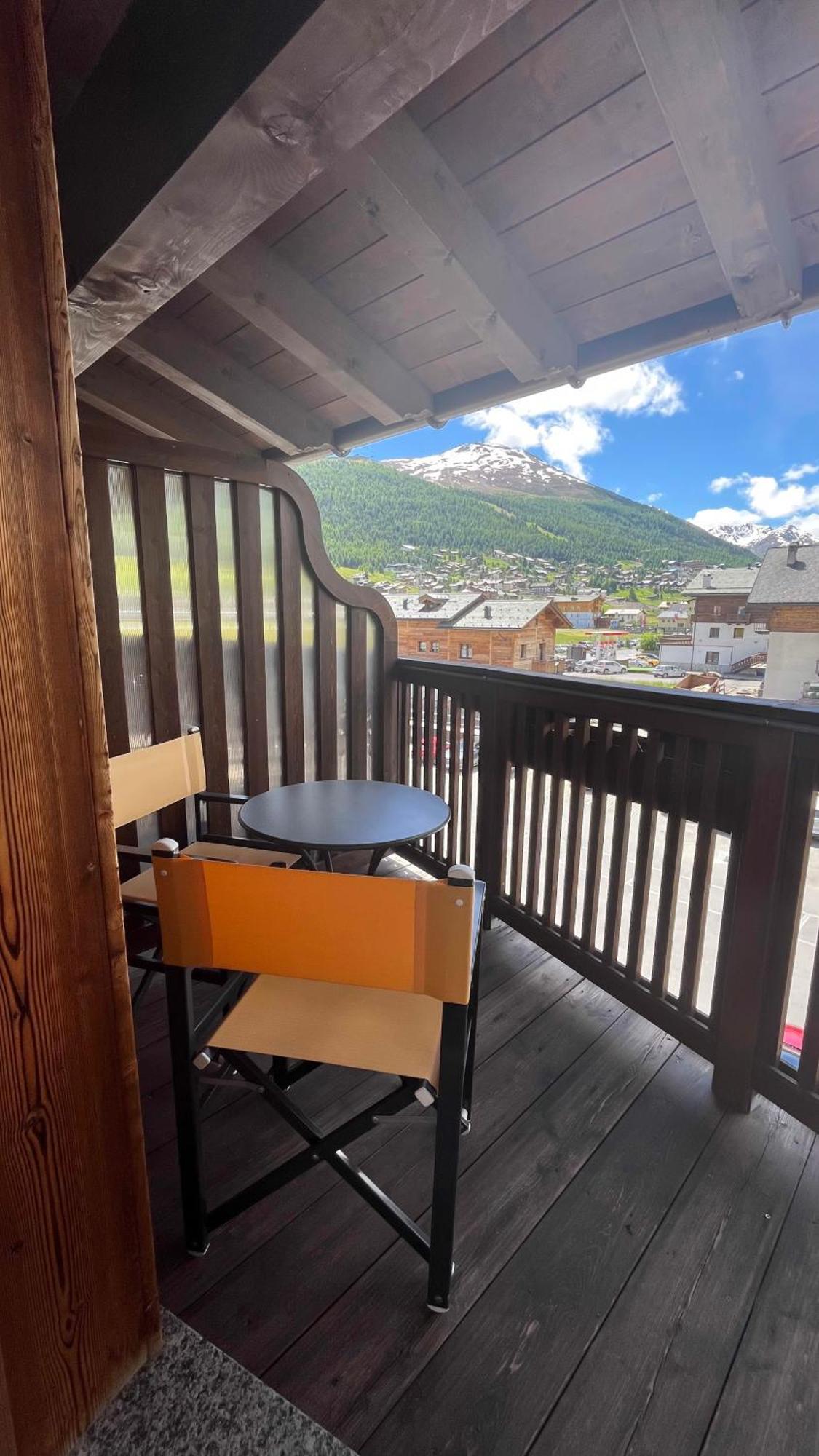 Hotel Flora Livigno Exteriör bild
